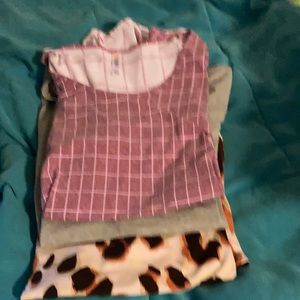 Lot of 3 lularoe shirts